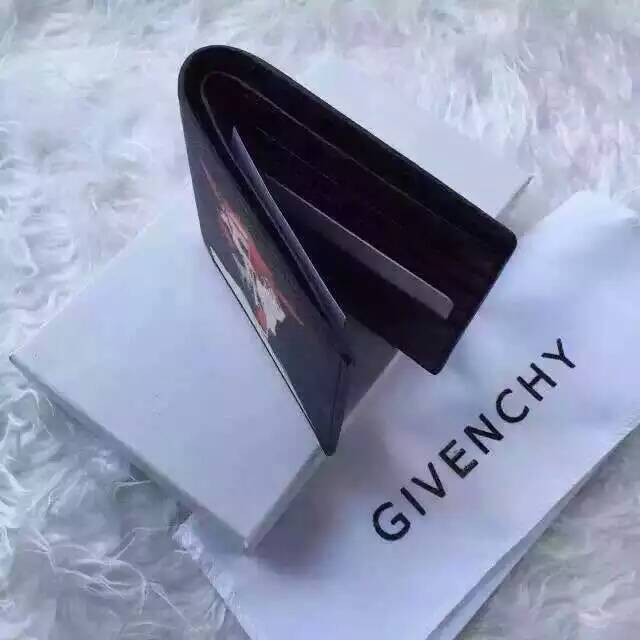 個性的なデザ 人気ブランドGivenchy 実物の写真 N品スーパーコピー代引き対応国内発送後払い安全必ず届く優良サイト